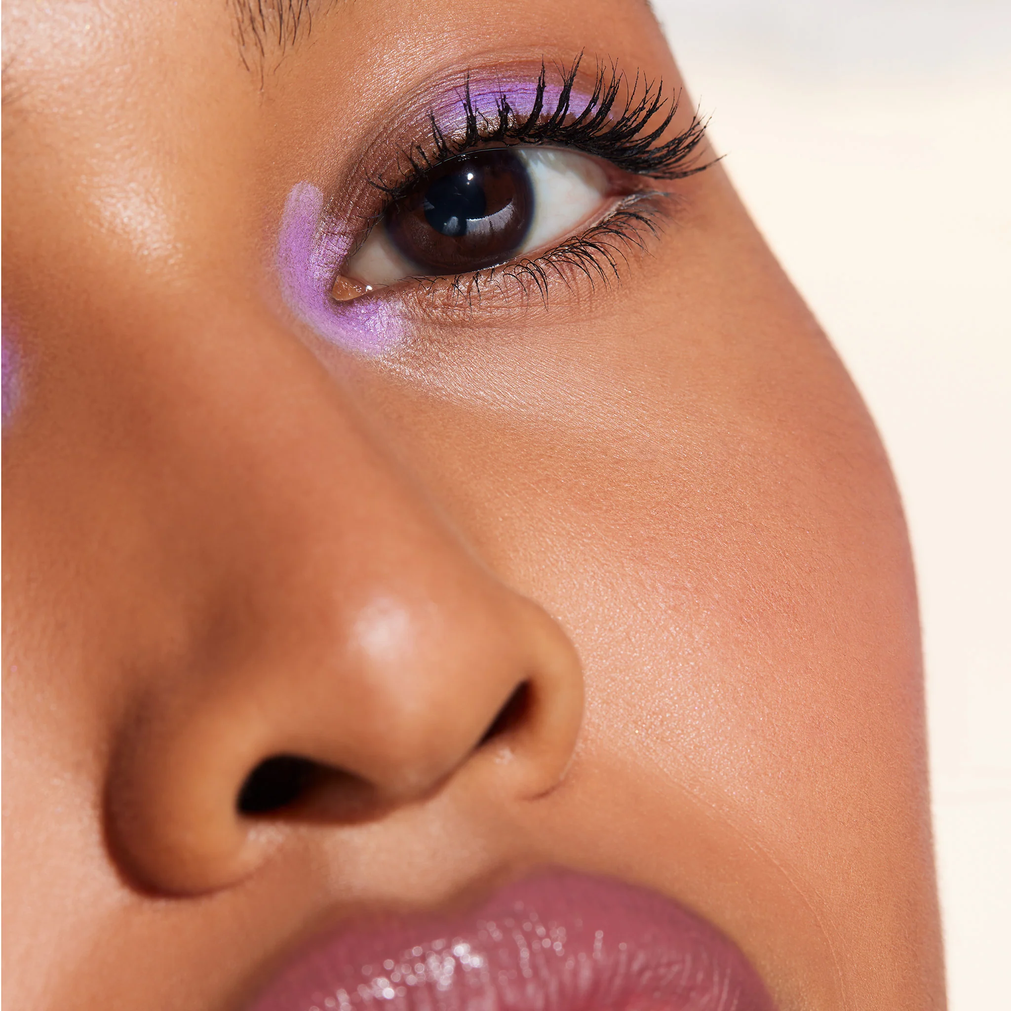 Activist Volume Mascara - Image 10