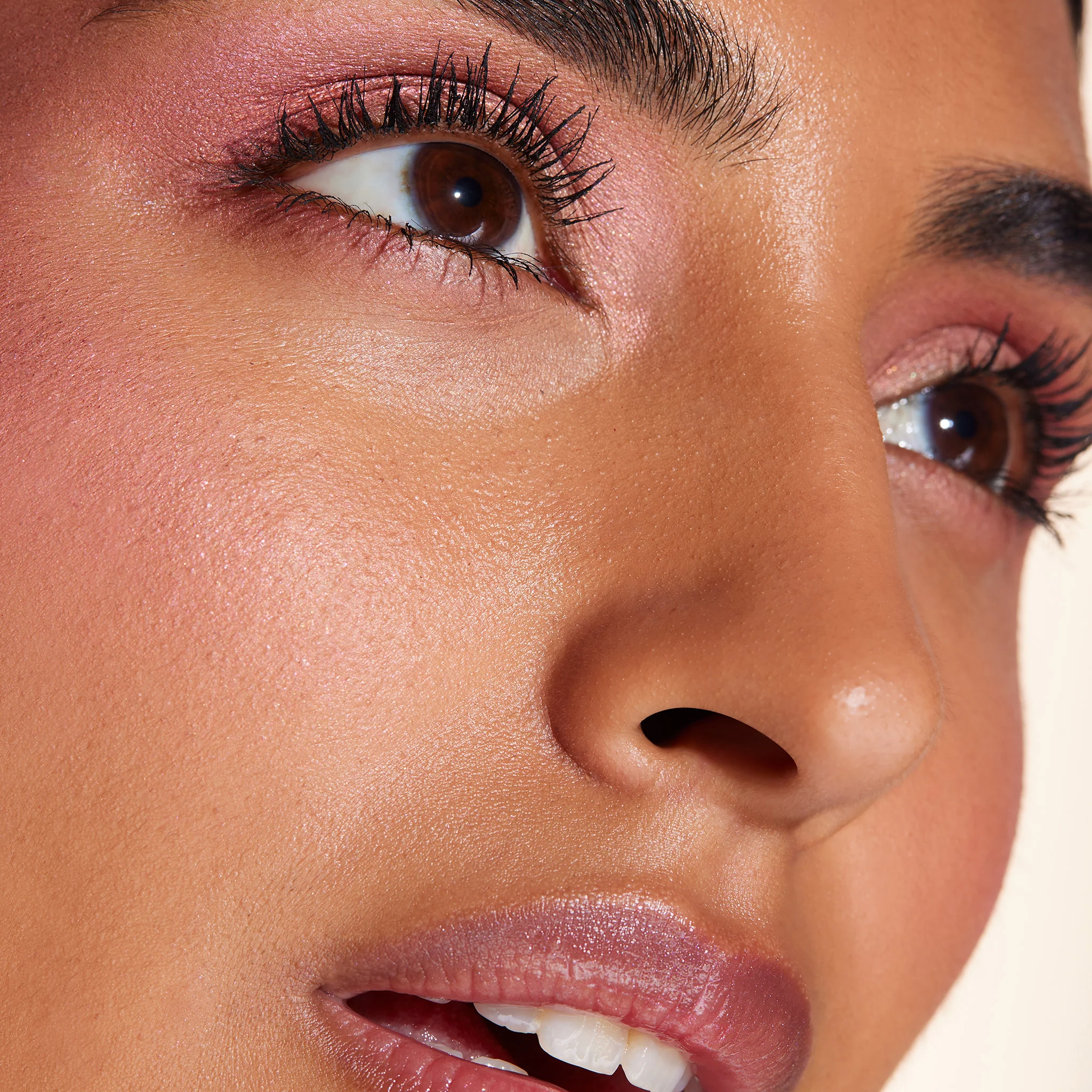 Activist Volume Mascara - Image 8