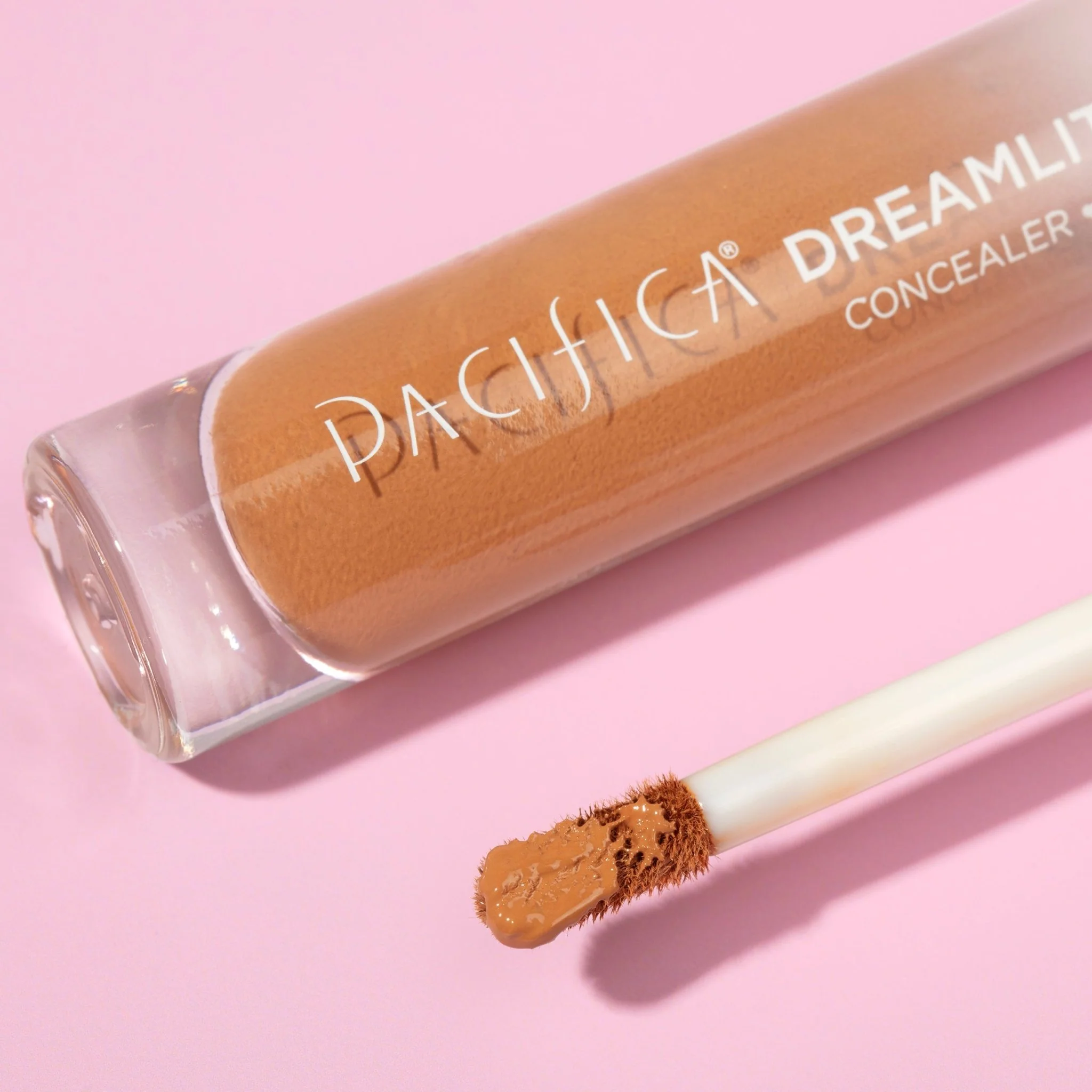 Dreamlit Glow Concealer - Image 18