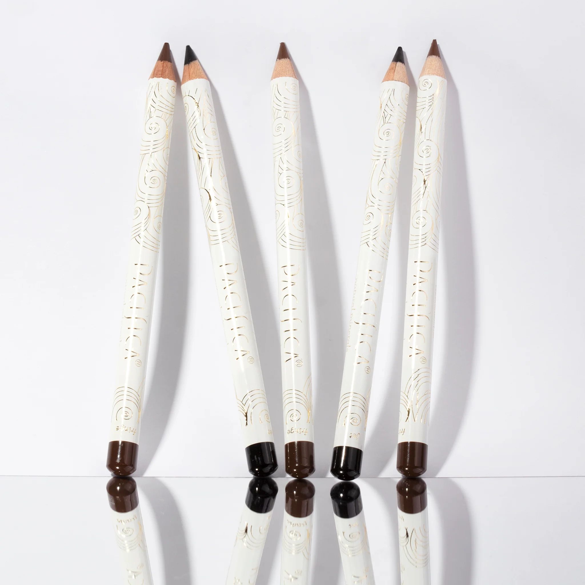 Vegan Waterproof Eyeliner - Image 8